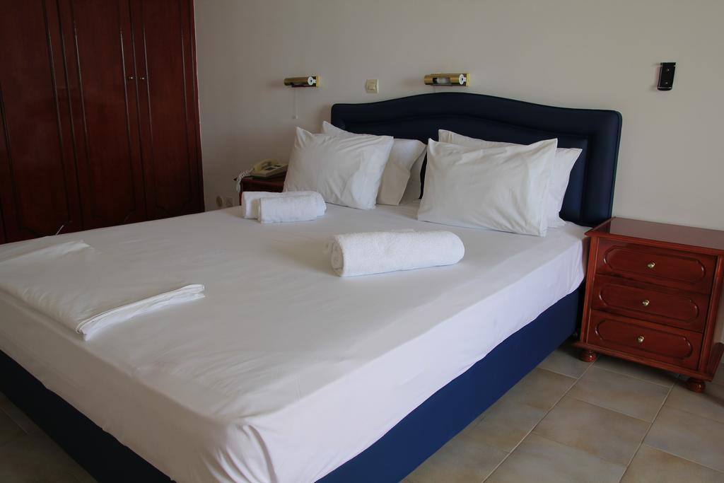 Mediterranean Hotel Карпатос Номер фото