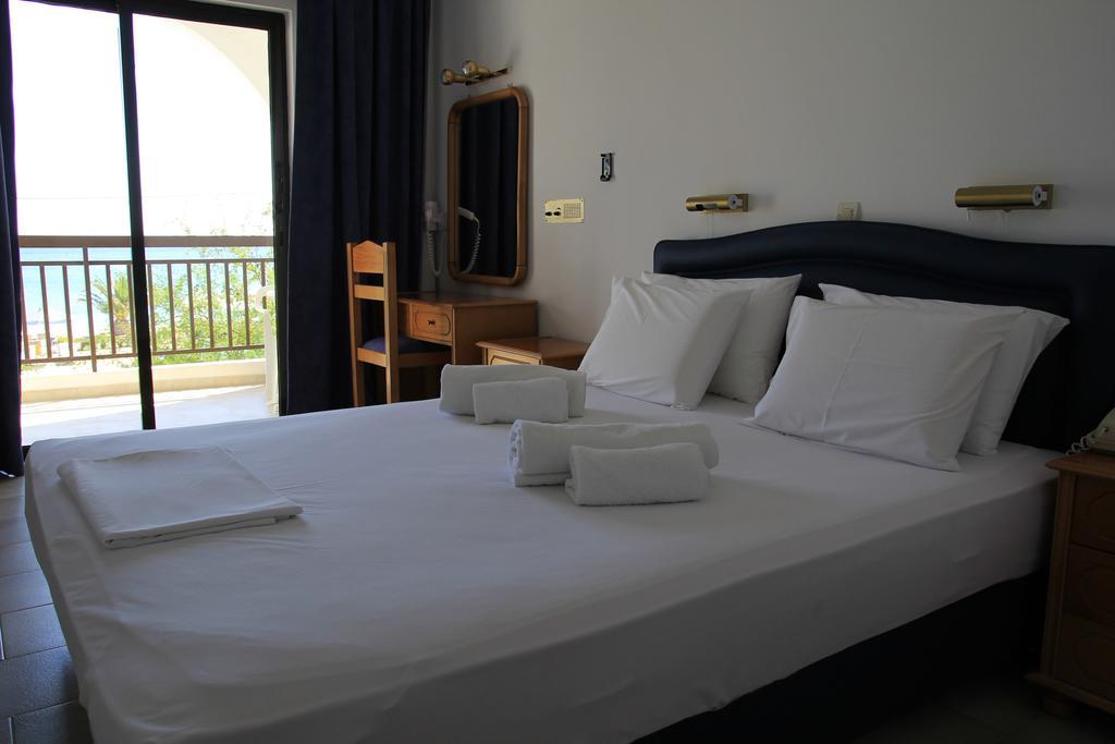 Mediterranean Hotel Карпатос Экстерьер фото